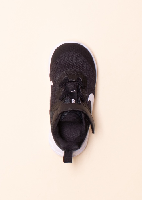 Беговые кроссовки Revolution 6 Nike