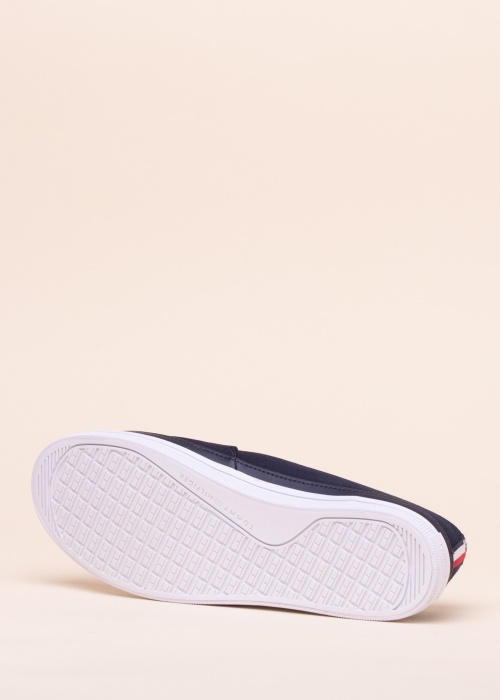 Tommy Hilfiger kedas