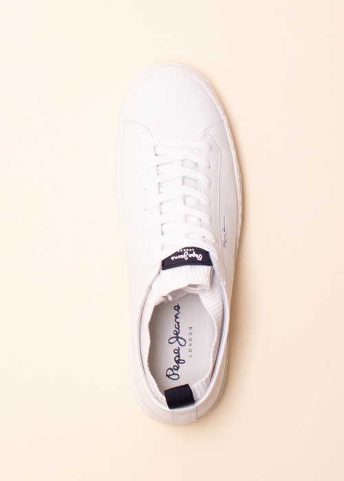 Pepe Jeans kedas Yogi