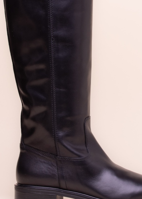 NeroGiardini zābaki