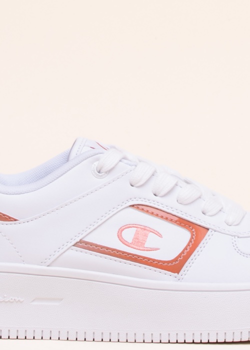 Champion kedas Foul Play