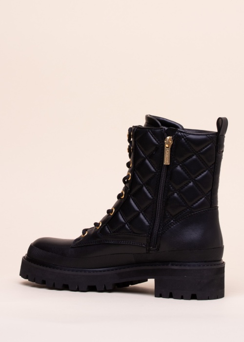 Guess puszābaki Badae