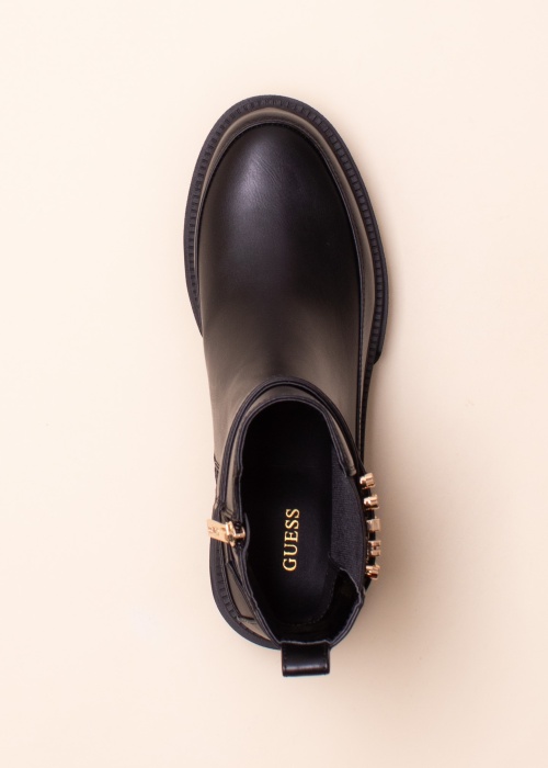 Guess puszābaki Yelma