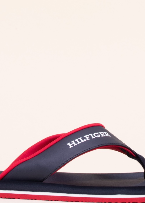 Tommy Hilfiger iešļūcenes