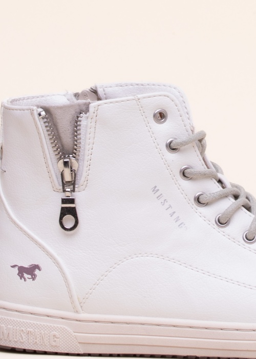 Тенниски Mustang