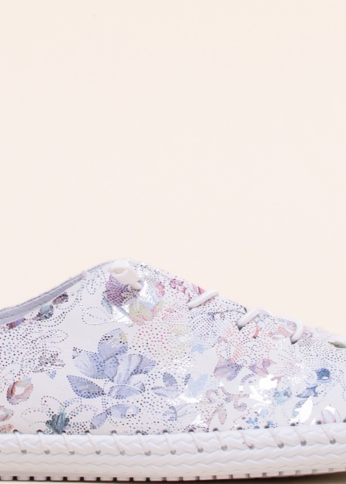 Кроссовки Cosmos