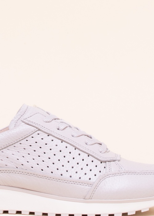 Кроссовки Caprice