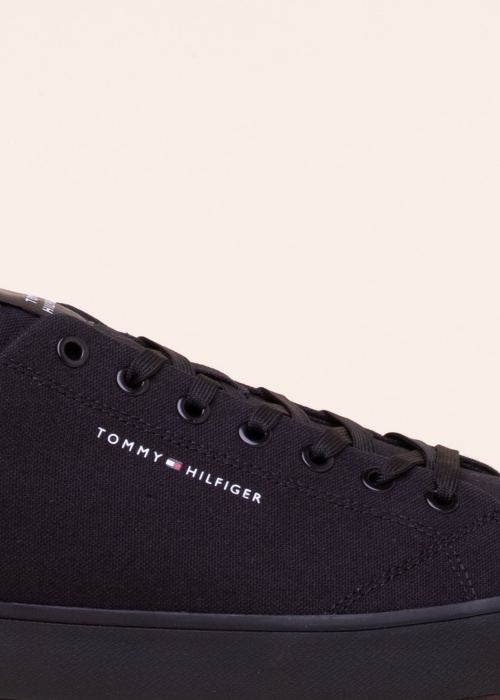 Tommy Hilfiger kedas