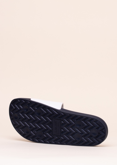 Levi's baseina iešļūcenes June Batwing Patch