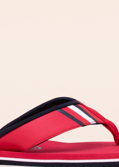 Tommy Hilfiger iešļūcenes