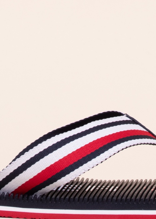 Tommy Hilfiger iešļūcenes