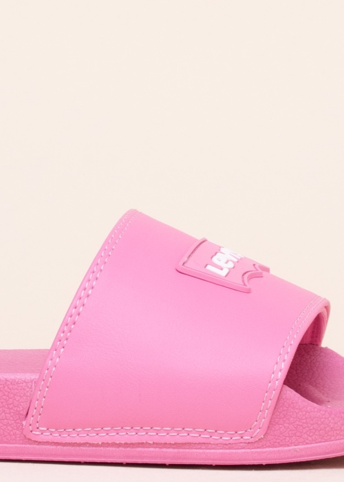 Levi's baseina iešļūcenes June Batwing Patch O