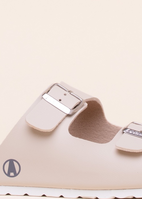 Сандалии Charlie Axelda