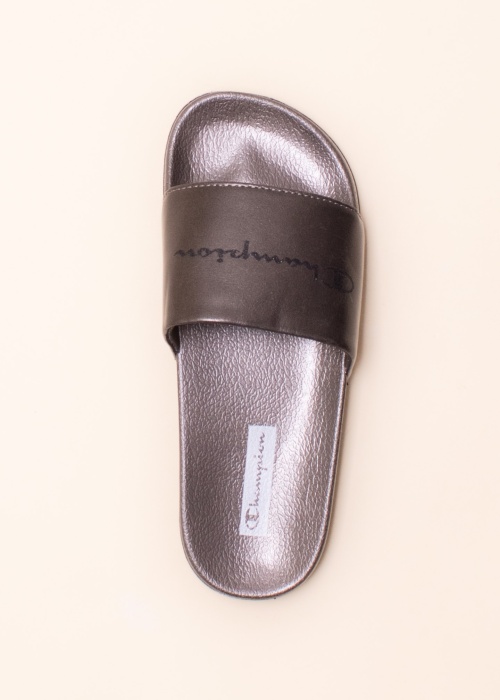 Champion baseina iešļūcenes Queens