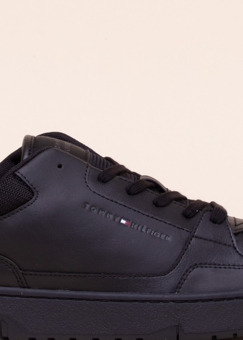 Tommy Hilfiger kedas