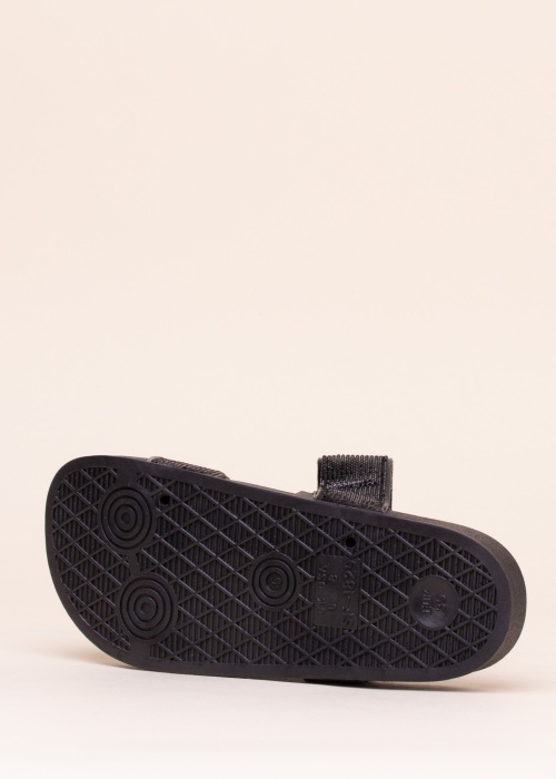 Best Buy baseina iešļūcenes