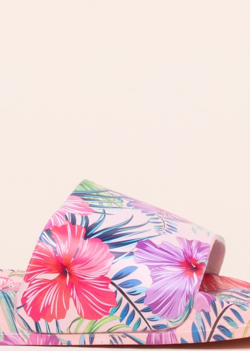 Best Buy baseina iešļūcenes