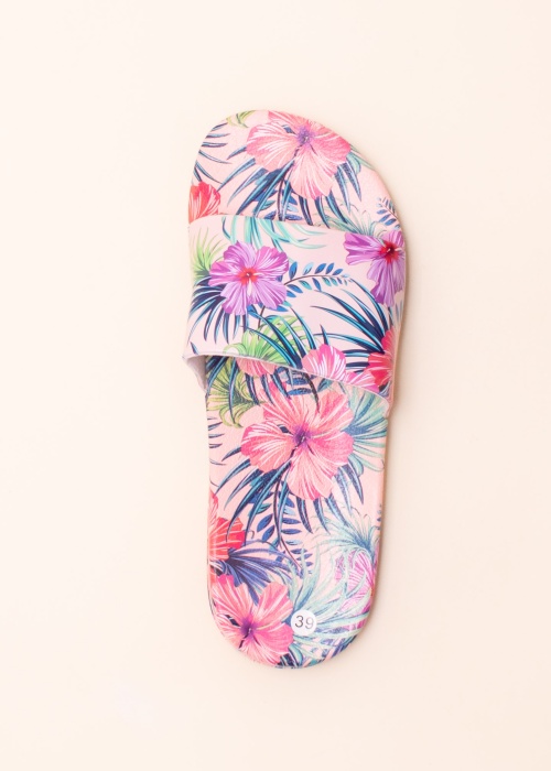 Best Buy baseina iešļūcenes