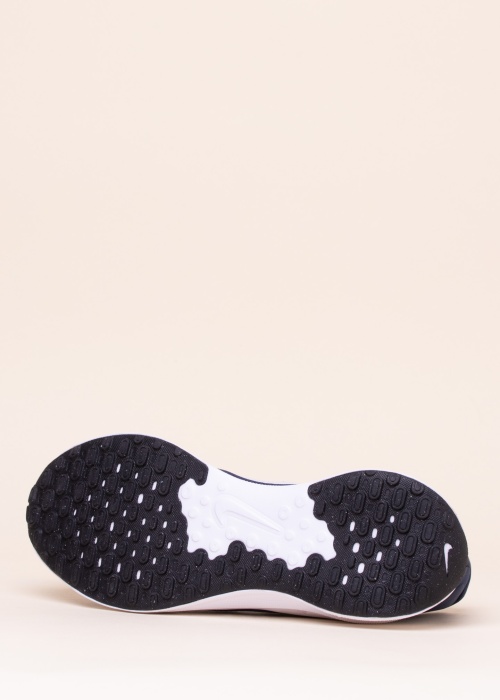 Nike apavi skriešanai Revolution 7