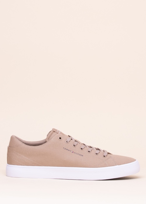 Tommy Hilfiger kedas