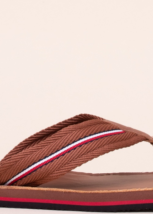 Tommy Hilfiger iešļūcenes