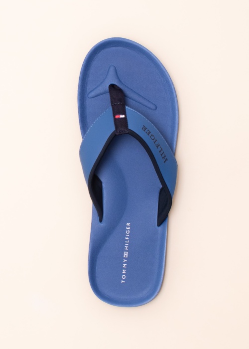 Tommy Hilfiger iešļūcenes