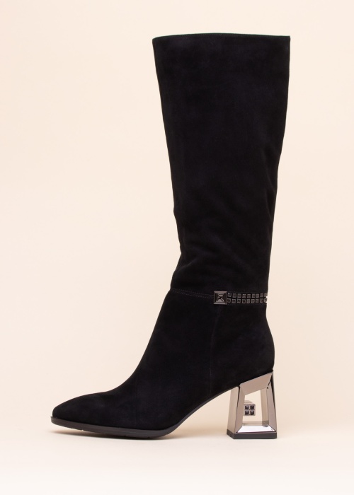 Loretta Vitale zābaki