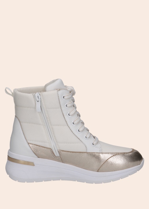 Зимние сапоги Caprice