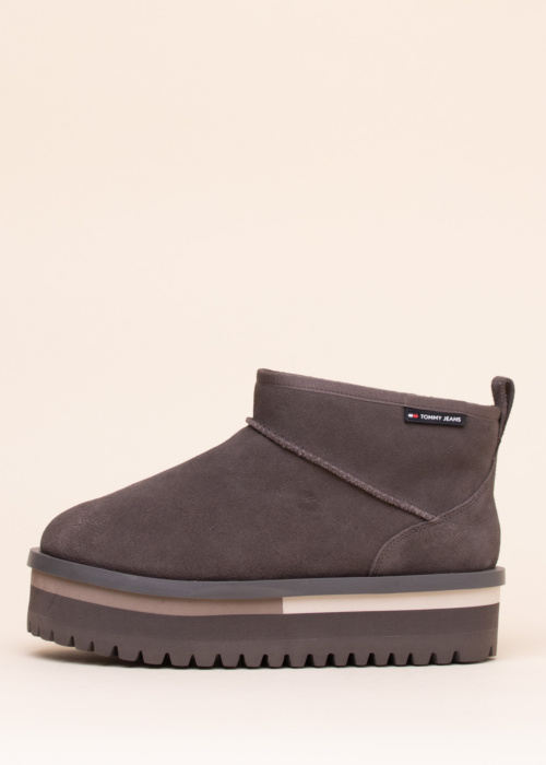 Зимние сапоги Tommy Jeans