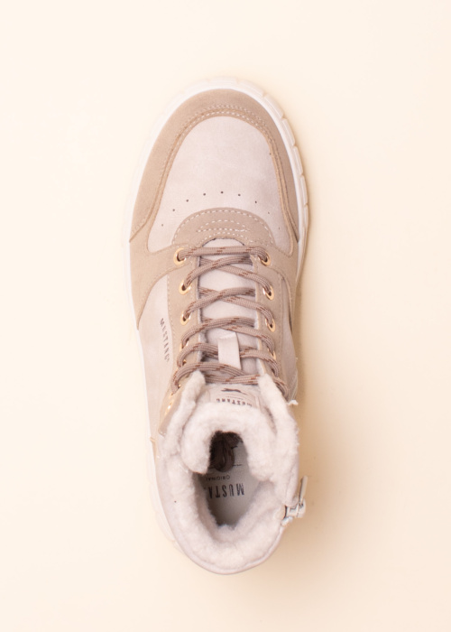 Mustang Kedas ar siltu oderi