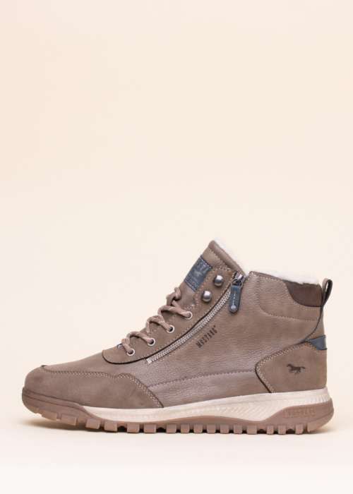 Mustang ziemas zābaki