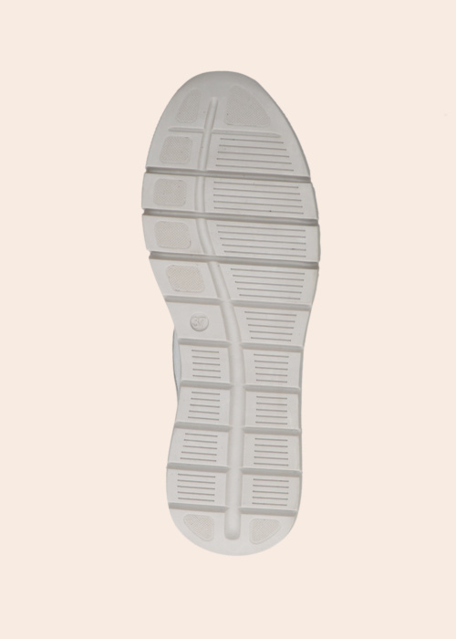 Кроссовки Caprice