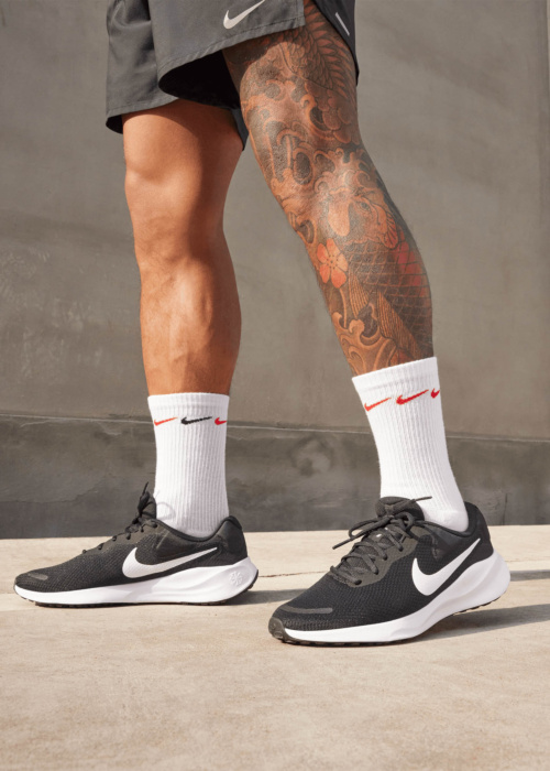 Беговые кроссовки Revolution 7 Nike