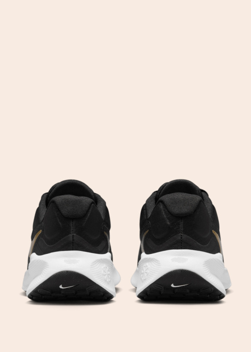 Беговые кроссовки Revolution 7 Nike