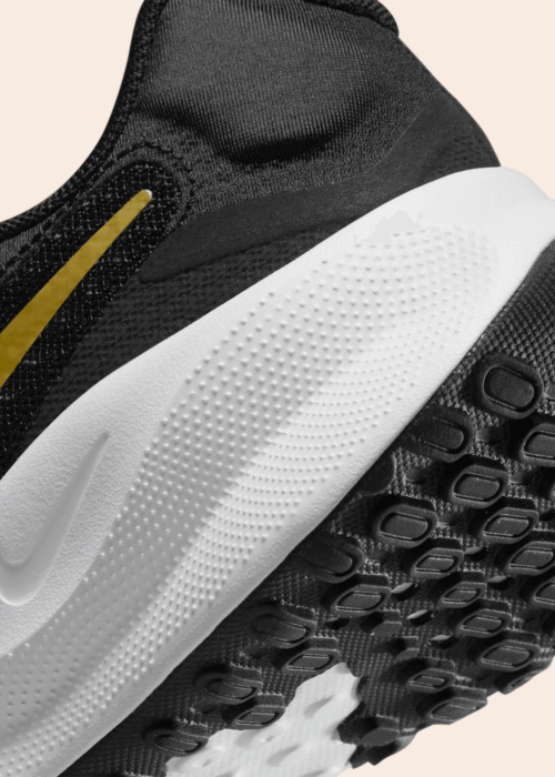 Беговые кроссовки Revolution 7 Nike