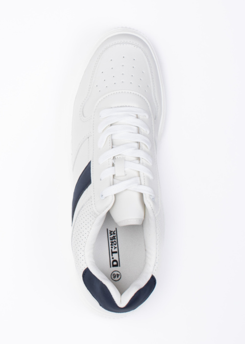 Best Buy kedas D.T. New York