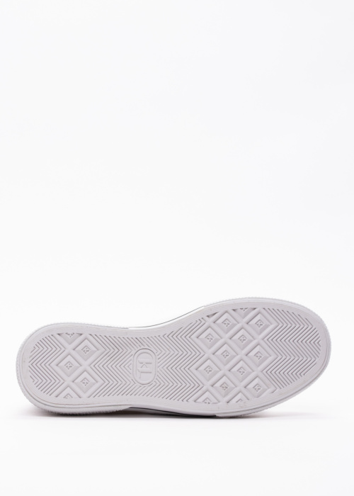 Karl Lagerfeld kedas Kampus Max III