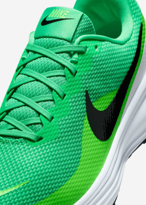 Беговые кроссовки Revolution 8 Nike