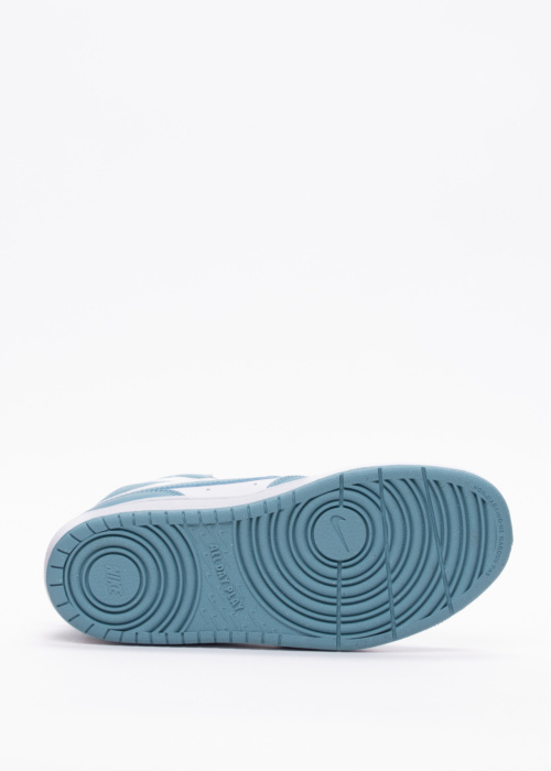 Nike kedas Court Borough Mid