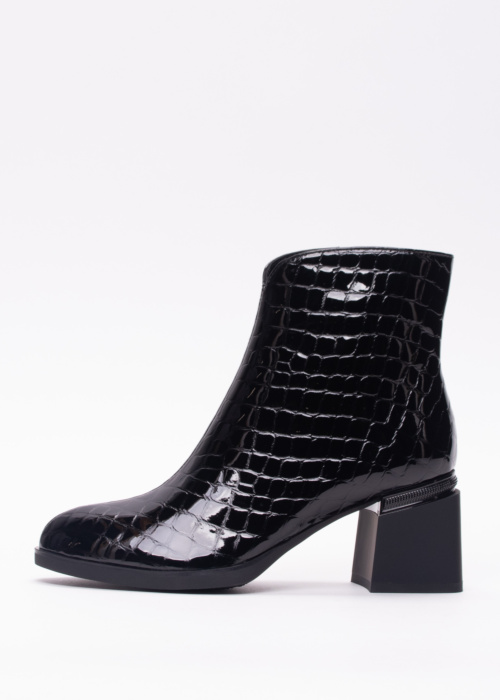 Loretta Vitale puszābaki