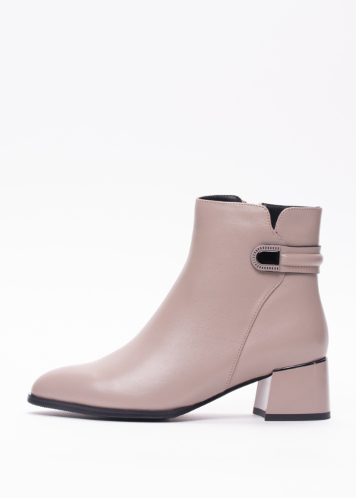 Loretta Vitale puszābaki