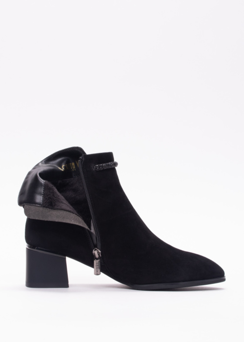 Loretta Vitale puszābaki