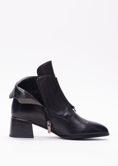 Loretta Vitale puszābaki