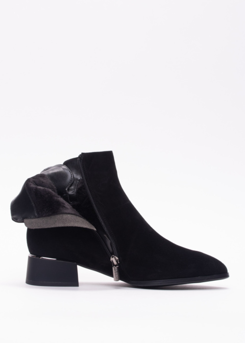 Loretta Vitale puszābaki