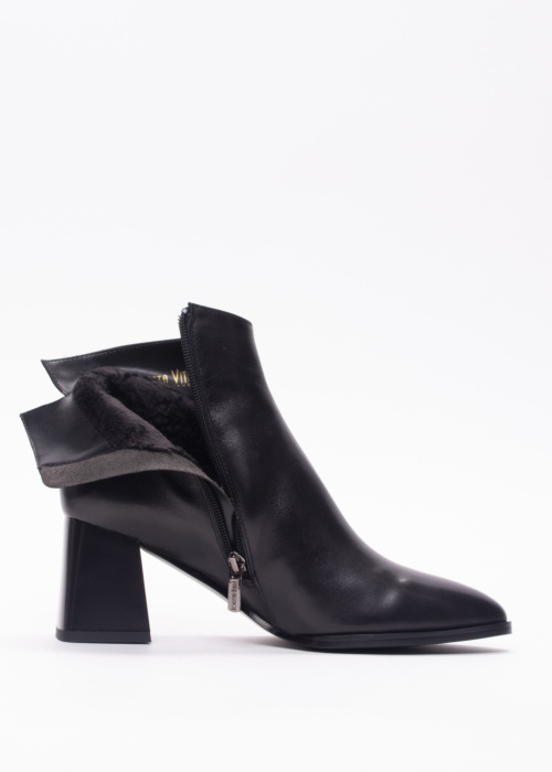 Loretta Vitale puszābaki