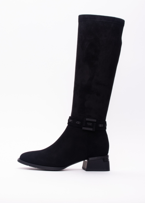 Loretta Vitale zābaki