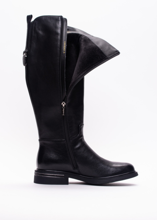 Loretta Vitale zābaki