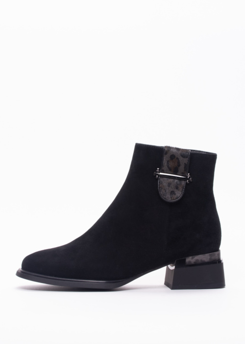 Loretta Vitale puszābaki