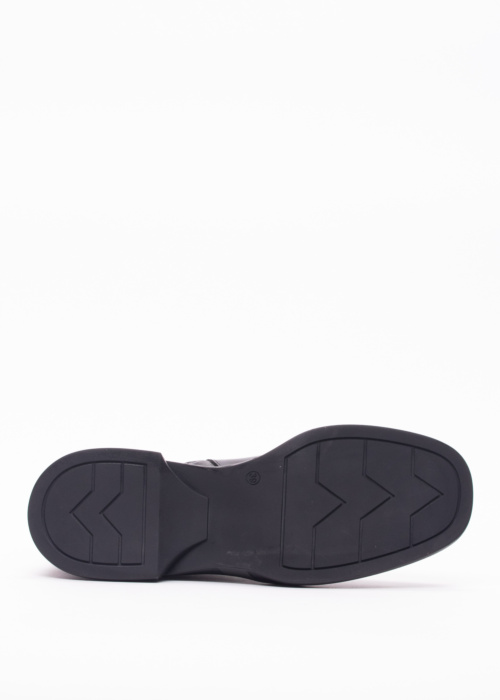 Molly Bessa puszābaki