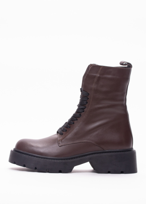 Molly Bessa puszābaki